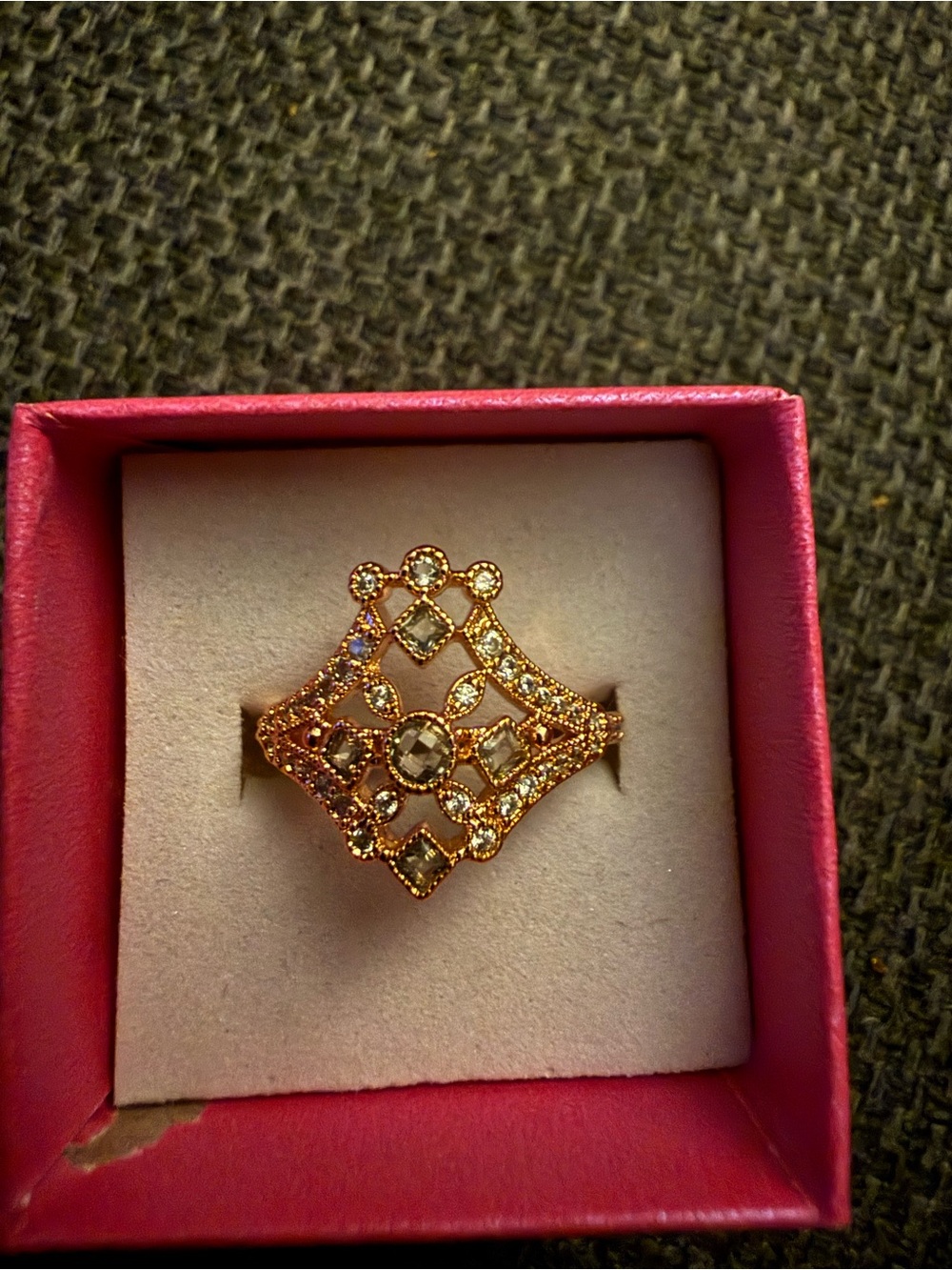 Rose gold Filigree Crystal Ring - Elegant Women's Jewelry